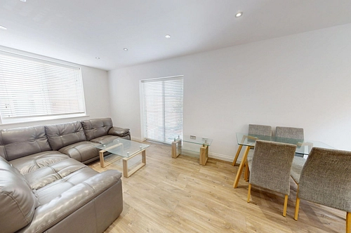 2 bedroom Flat to rent